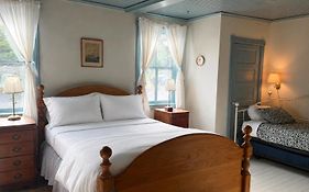 Orcas Hotel